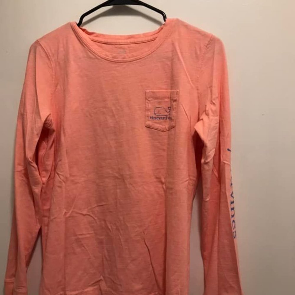 SALE!  3 for $10 Vineyard Vines SMALL